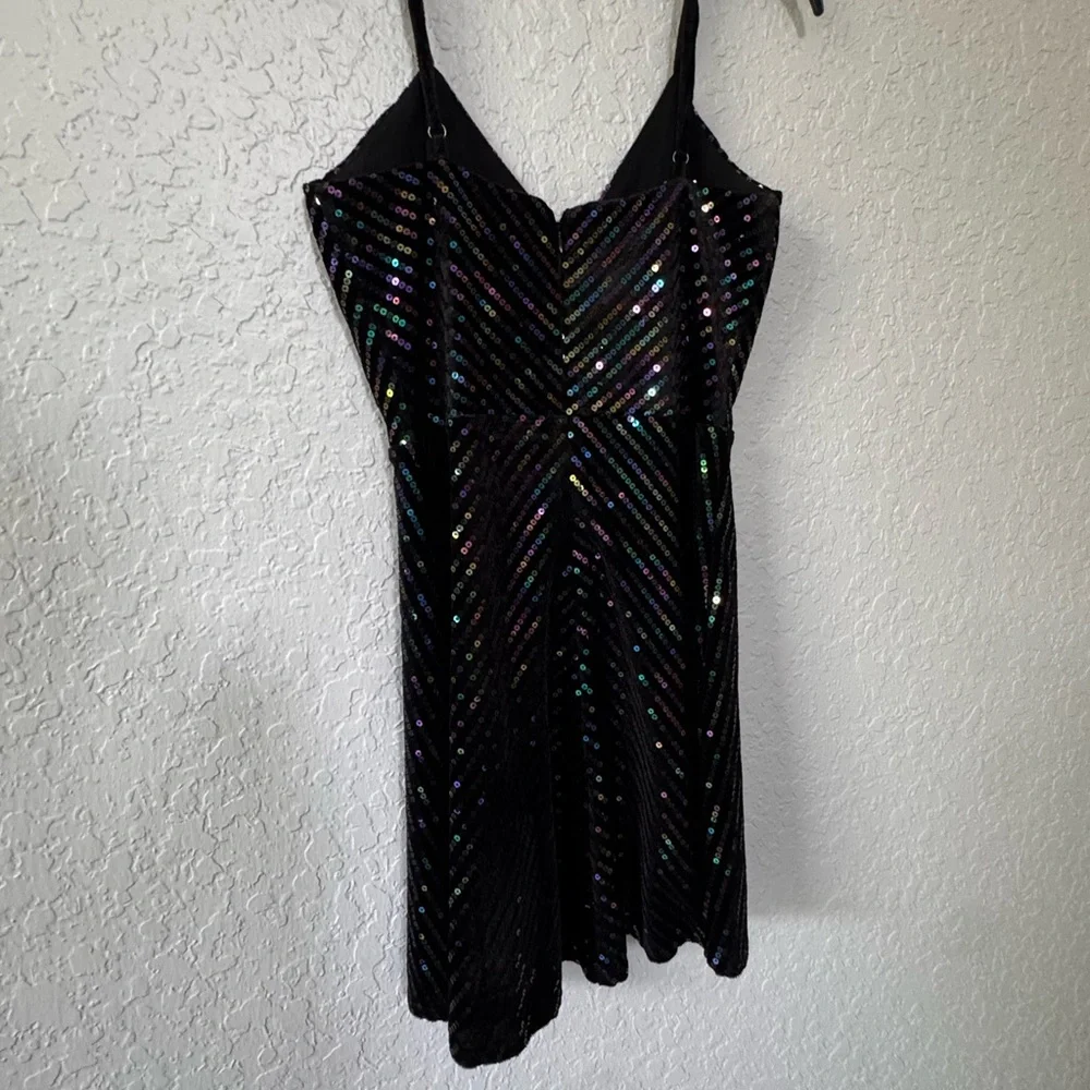 Dress the Population Black Iridescent Sequin and Velvet V-Neck Mini Dress - Picture 5 of 5